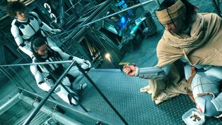 人型ゴキブリにケイン・コスギが回し蹴り!『テラフォーマーズ』戦闘映像