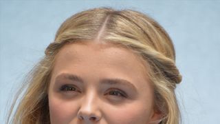 少女から女性になる直前の美しさ！クロエ・モレッツに胸キュンする地球侵略系映画