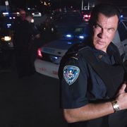 “警察官セガール”に密着!「実録」シーズン2&3、日本初公開!