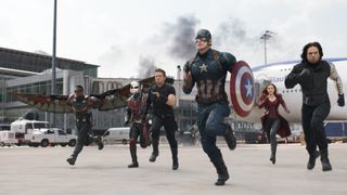 アントマン、キャプテン・アメリカと初対面!ミーハーぶりにほっこりする『シビル・ウォー』映像!