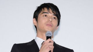 東出昌大、一言もしゃべらず…西島秀俊&香川照之が困惑