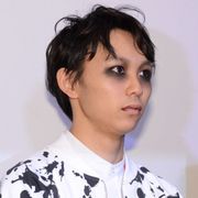 “ワル”になった須賀健太に加藤雅也げんなり!?「こんな奴に育てた覚えはない」