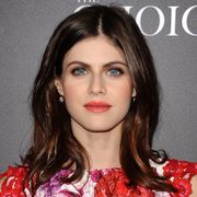 アダム・ディヴァインとアレクサンドラ・ダダリオ、ロマンティックコメディー映画で共演へ