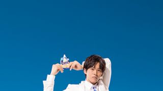 松坂桃李のジョジョ立ち…!?キレが良すぎる全力ポーズ