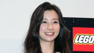 足立梨花、恋人はゲームの中？普段からゲーム三昧