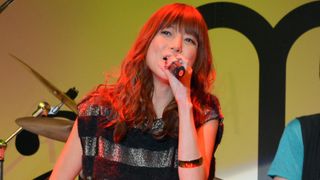 hitomi、第3子妊娠を発表!「小さな命を大切に」