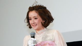千秋、再婚で潜伏していた!祝福に照れ
