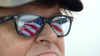 マイケル・ムーア、オバマ大統領広島訪問の意義を語る