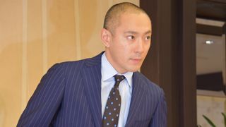 海老蔵、麻央の乳がん公表後も気丈にブログ更新…励ましと応援相次ぐ