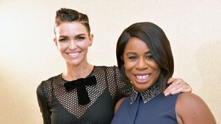 ローラの友達！『バイオ』女優は猫にいやされたい　海外女優が考える日本の観光スポット