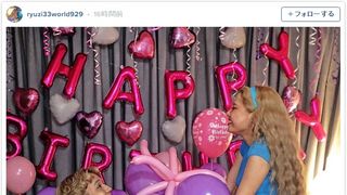 これはイケメン!ぺこ、りゅうちぇるのサプライズに号泣