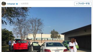 レディー・ガガ、30歳で初運転免許