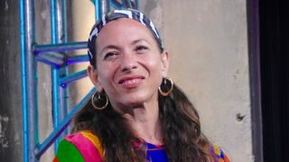 ミックステープ作りよりニュース編集！伝説の歌手フランク・ザッパの素顔を娘が語る