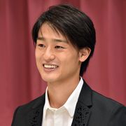 尾崎豊さんの息子、テレビ初歌唱 父の名曲を歌う
