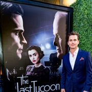 マット・ボマーやったね!主演ドラマがシリーズ化、フィッツジェラルドの未完小説