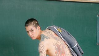 朝ドラファン衝撃！大野拓朗、全身入れ墨＆強烈ソリコミ