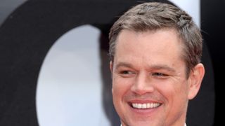 マット・デイモン砂漠でダッシュ!筋肉のため陰で努力