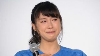土屋太鳳、竹内涼真とファンからのサプライズに涙ポロポロ