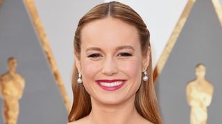 オスカー女優、イルカ写真が炎上　虐待と言われ謝罪へ