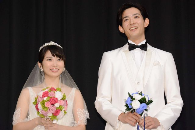 志田未来＆竜星涼「結婚しました！」ウエディング姿で結婚式シーンを再現！