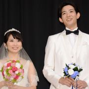 志田未来&竜星涼「結婚しました!」ウエディング姿で結婚式シーンを再現!