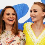 ジョニデ娘、ナタリー・ポートマンと美女姉妹っぷり炸裂!