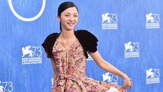 満島ひかり、ベネチア映画祭のドレス姿がかわいすぎる!