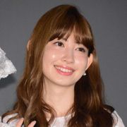 こじはる、足をケガ…コンサート前日に休演発表