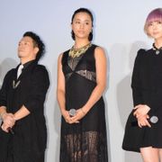 高橋メアリージュン、シースルーの肌見せドレスでファンを魅了!