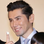 本木雅弘、深津絵里に公開ラブレター「ブイブイいちゃつきたい」