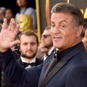 まさかの異色タッグ!スタローン、デ・ニーロと交代アサイヤス新作へ