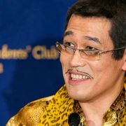ピコ太郎の新曲「ネオ・サングラス」に賛否!PPAPに続けるのか