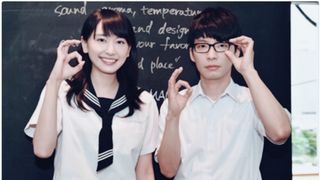 ガッキー、セーラー服がやっぱ可愛い！星野源との「逃げ恥」2ショットに大反響