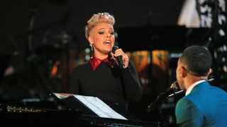 グラミー賞歌手P!NKが第2子妊娠