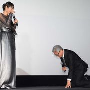 堤幸彦、木村多江&市原隼人にまさかの土下座!