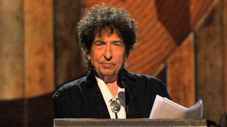 ボブ・ディラン、ノーベル賞授賞式は欠席「先約あり」