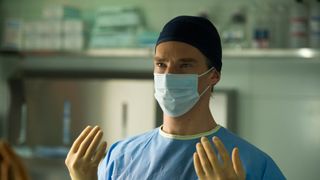 ドクター・ストレンジ、アベンジャーズを徹底診断！上から目線なのにキュート！