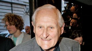 「ゲーム・オブ・スローンズ」盲目エイモン俳優が死去　93歳