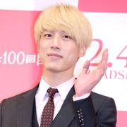 熱愛報道の坂口健太郎、交際質問に無言 報道後初の場は笑顔で去る