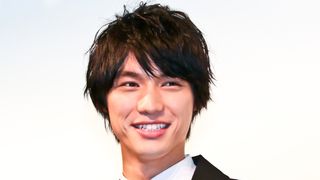 福士蒼汰、タマネギのむき方がわからず焦る