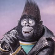 ゴリラになったタロン・エガートンが美声披露!映像公開