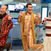 ピコ太郎、パロディーされた「ドクターX」に乗り込む 米倉涼子にPPAP伝授