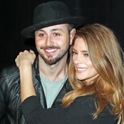 『トワイライト』女優、リアム・ヘムズワースの親友と婚約