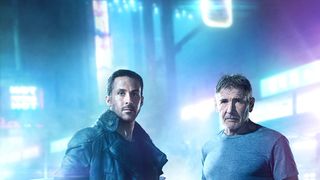 新旧ブレードランナー2ショット公開！デッカードをめぐる論争が続編で決着？