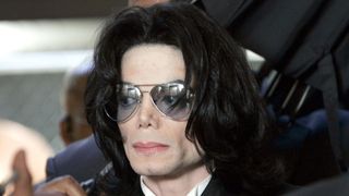マイケル・ジャクソン役に白人起用で波紋…予告編公開