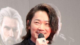 じわ…綾野剛×[Alexandros]の“アヤノサンドロス”CMが話題