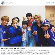 戦隊ブルー6人集結写真が感激モノ!決めポーズショットも