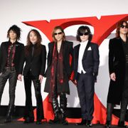 YOSHIKI、あまりに壮絶…X JAPANドキュメンタリーお披露目に感涙