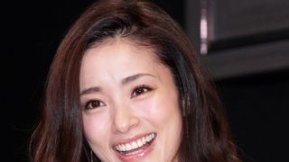 上戸彩&HIRO夫妻がサプライズ 共演者のバースデーを祝う