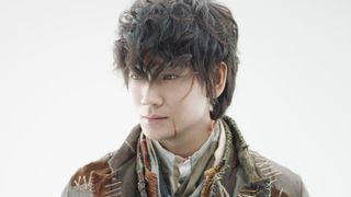 怪物・綾野剛のビジュアル公開！RADWIMPSとタッグ「フランケンシュタインの恋」